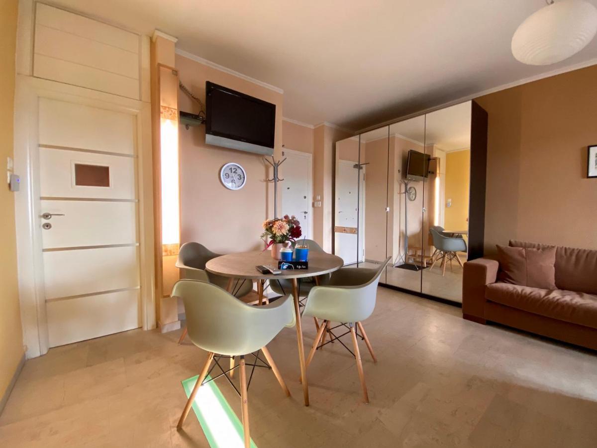 Einstein'S Apartment 아테네 외부 사진